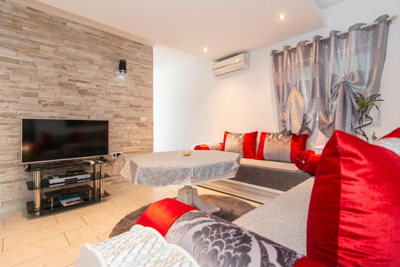 Sea Star Apartment Tivat Eksteriør bilde