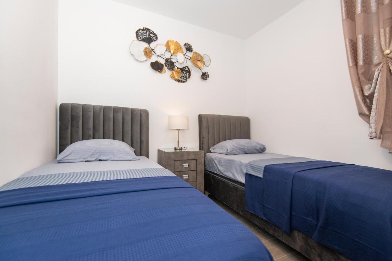 Sea Star Apartment Tivat Eksteriør bilde