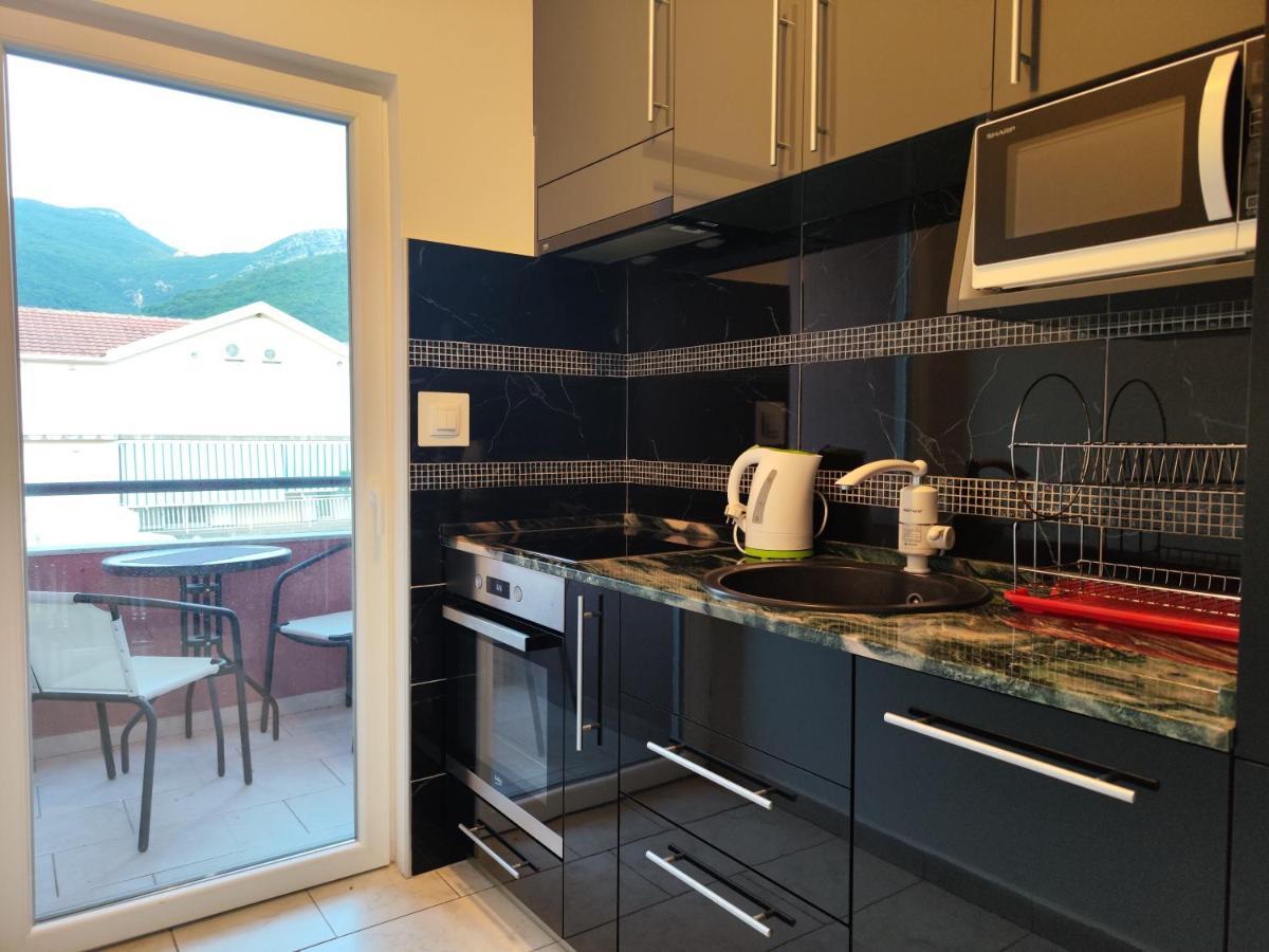 Sea Star Apartment Tivat Eksteriør bilde