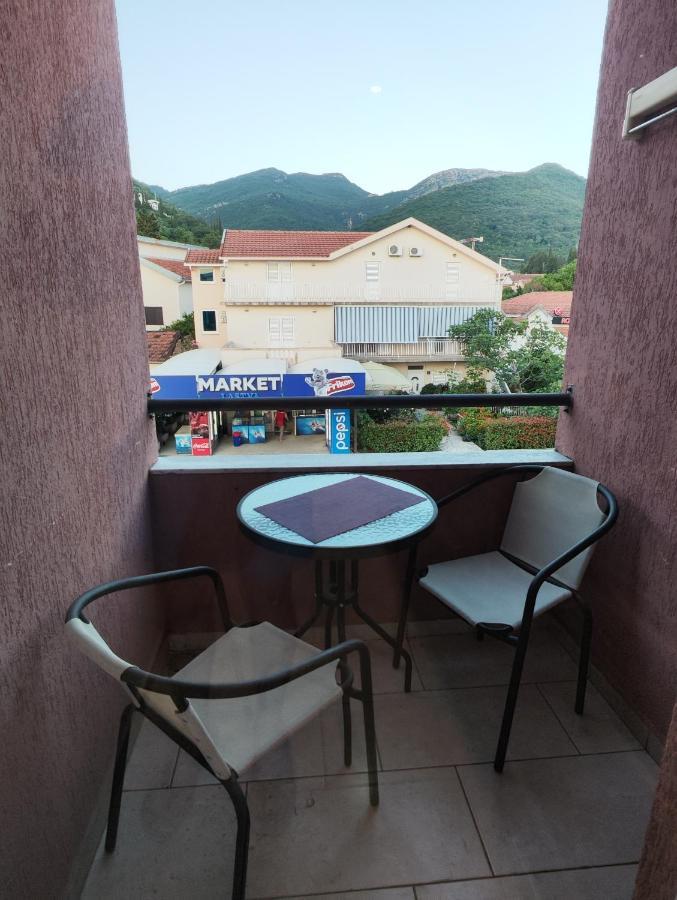 Sea Star Apartment Tivat Eksteriør bilde